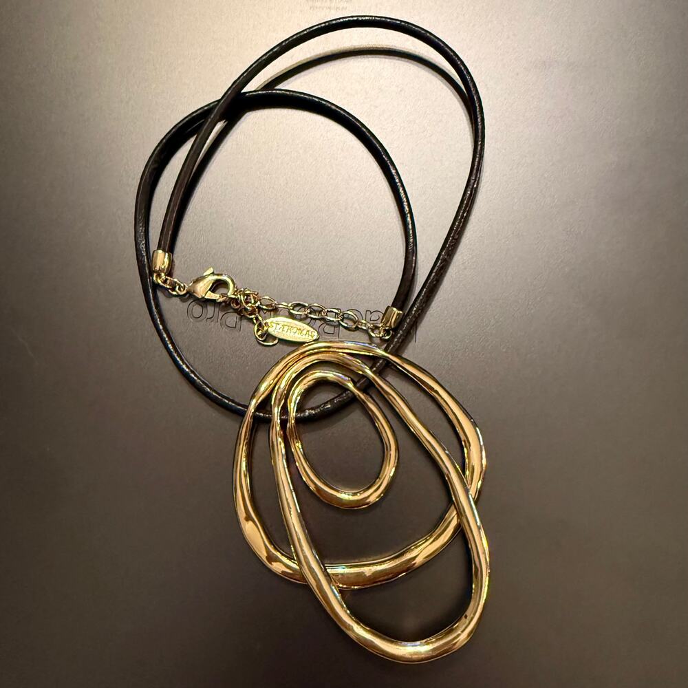 Vintage St Thomas Gold Tone Triple Hoop Necklace